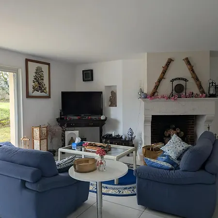Vila Avec Piscine Privee A Autoire, 170 M² *