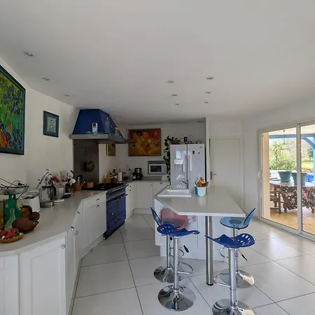 Vila Avec Piscine Privee A Autoire, 170 M²